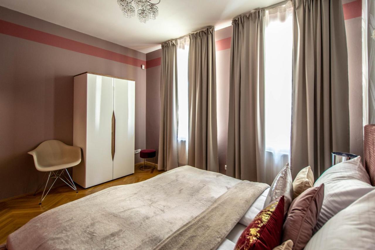 Appartement National Museum 3bdr Golden Stork Spot *